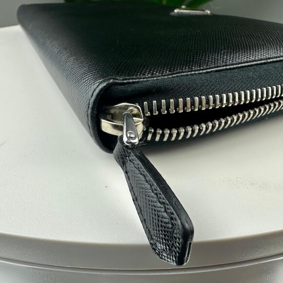 💎✨Authentic Prada Large Black Saffiano Leather Wallet - Picture 5 of 8